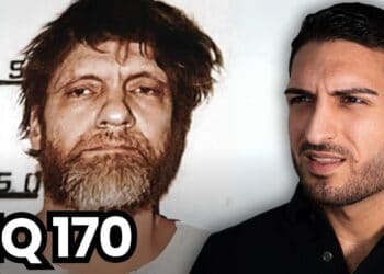 Häftlingsfoto links und moderner Mann rechts, mit IQ 170, im Hintergrund ein weißer Wand mit Maßeinheiten, symbolisiert Intelligenz, IQ-Test, Intelligenztest, Geisteskraft, kluger Mensch, Denkfähigkeit, IQ-Wert.