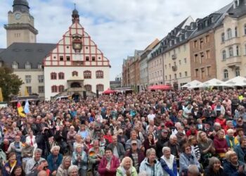 Peter Hahne „Einig Vaterland?“ & Gegendemo 28.9.25 Plauen